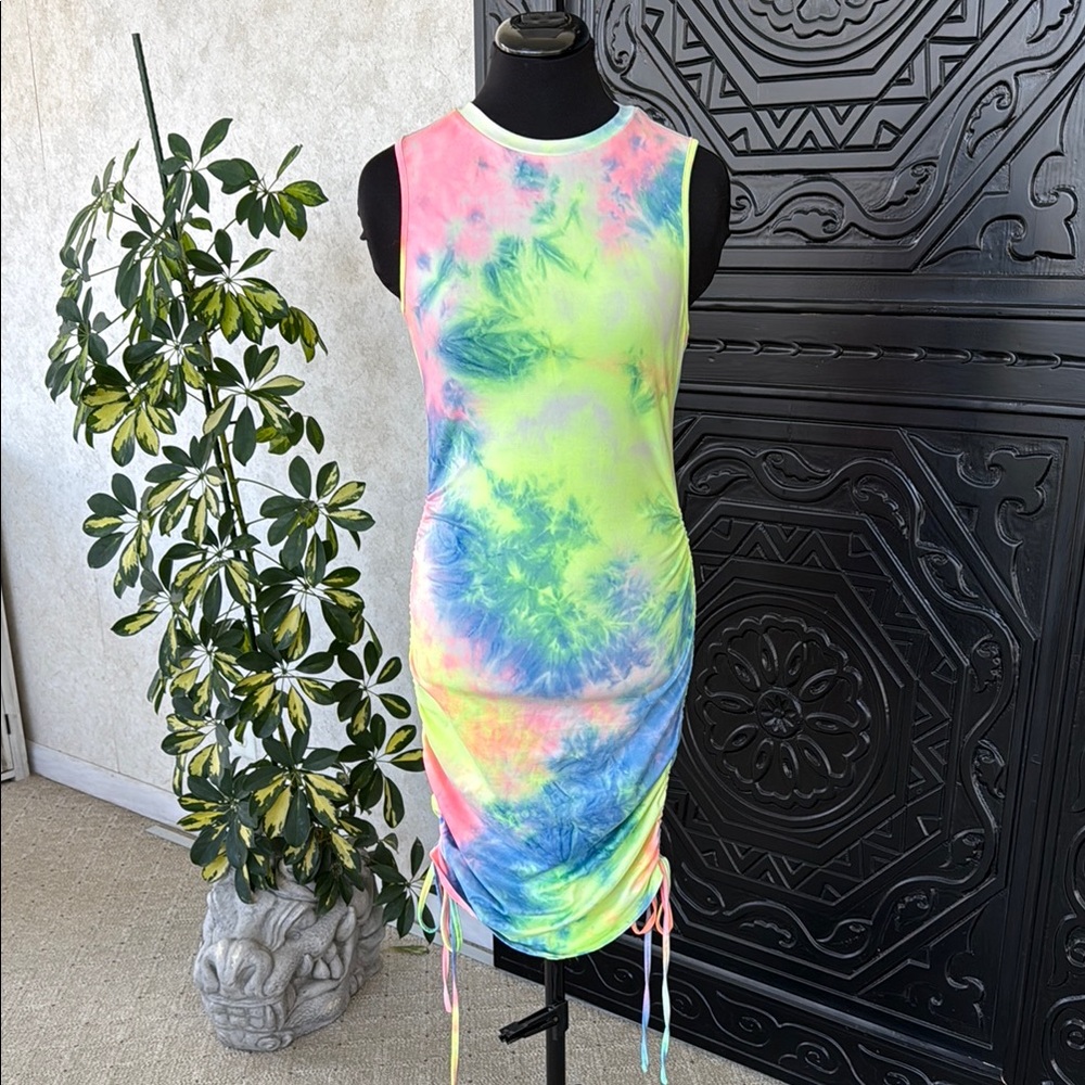 Tie-Dye Sleeveless Dress with Ruched Sides